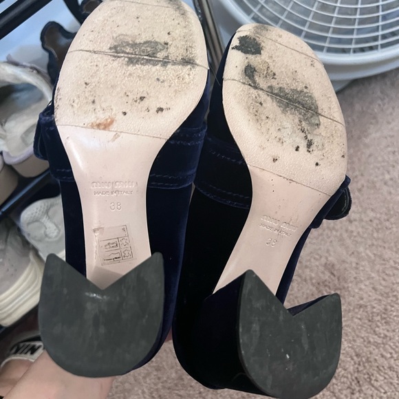 Miu Miu Blue Velvet Pearl Buckle Embellished Mary Jane Pump Size 8 - Picture 6 of 10